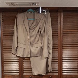 Women's skirt suit